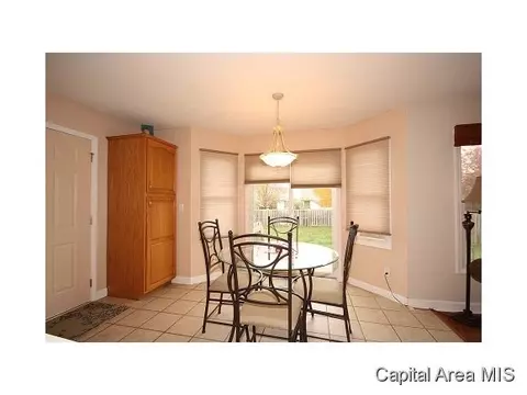 2400 Gander, Springfield, IL 62711 photo 4