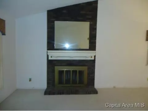 237 N Durkin, Springfield, IL 62702 photo 5