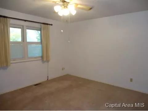 237 N Durkin, Springfield, IL 62702 photo 11