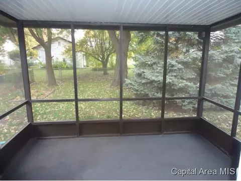 237 N Durkin, Springfield, IL 62702 photo 9
