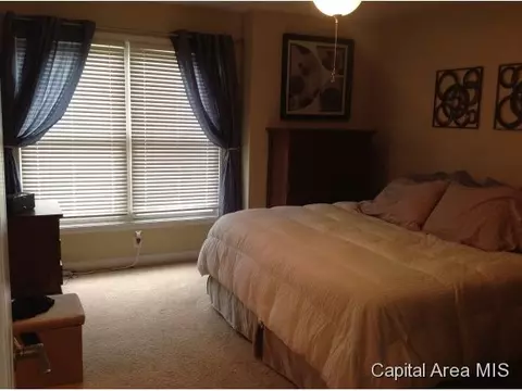 2255 S College, Springfield, IL 62704 photo 8