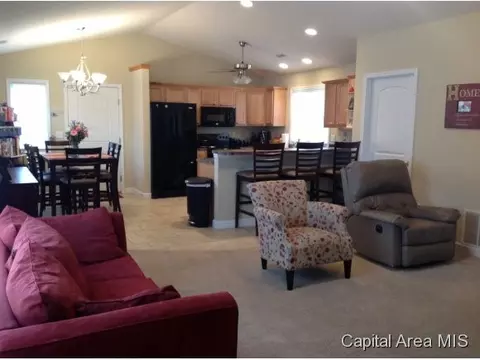 2255 S College, Springfield, IL 62704 photo 5