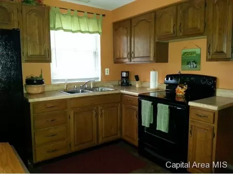 2132 S Walnut, Springfield, IL 62704 photo 7