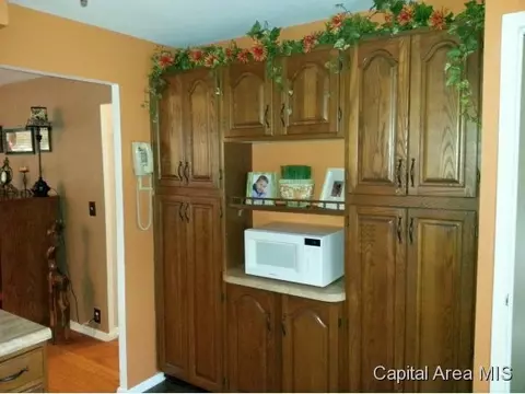 2132 S Walnut, Springfield, IL 62704 photo 6