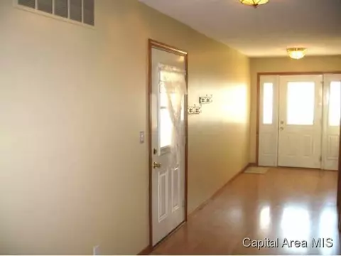 2413 Glencoe, Springfield, IL 62704 photo 8