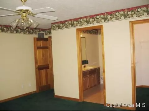 2413 Glencoe, Springfield, IL 62704 photo 9