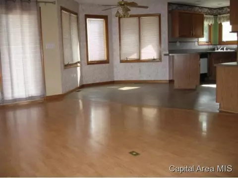 2413 Glencoe, Springfield, IL 62704 photo 7