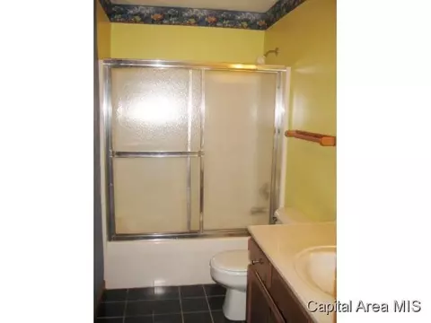 2413 Glencoe, Springfield, IL 62704 photo 11