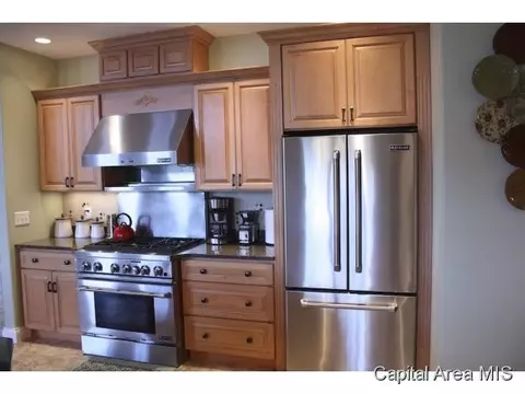 2105 Harbor Lndg, Springfield, IL 62712 photo 9