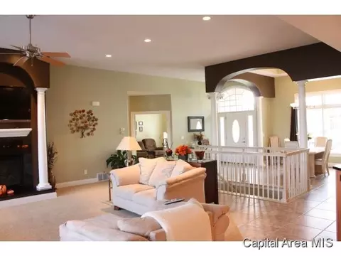 2105 Harbor Lndg, Springfield, IL 62712 photo 7