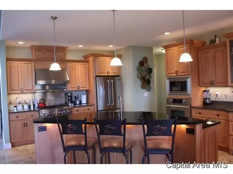 2105 Harbor Lndg, Springfield, IL 62712 photo 8
