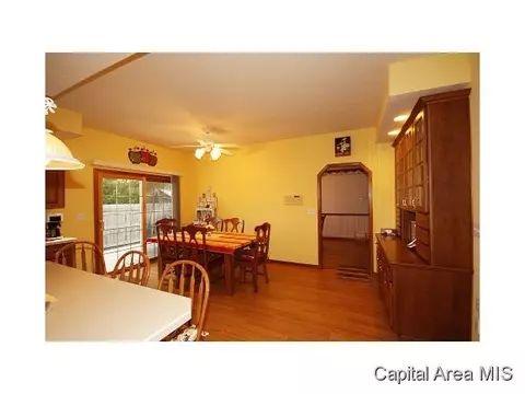 4500 Greenbriar, Springfield, IL 62711 photo 5