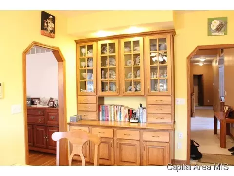 4500 Greenbriar, Springfield, IL 62711 photo 4