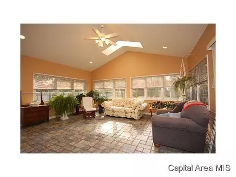 4500 Greenbriar, Springfield, IL 62711 photo 8