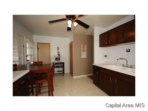 1901 N 23rd Street St, Springfield, IL 62702 photo 9