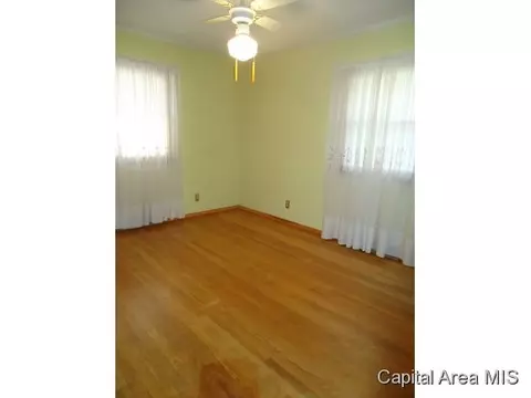 2107 N 23rd St, Springfield, IL 62702 photo 2