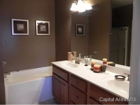 310 Eagle Ridge Dr, Chatham, IL 62629 photo 7