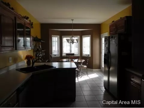 310 Eagle Ridge Dr, Chatham, IL 62629 photo 4