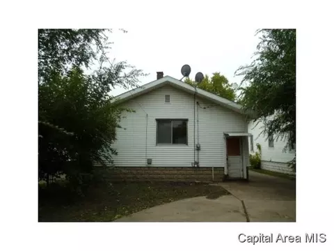 1352 E Walnut, Decatur, IL 62526 photo 3