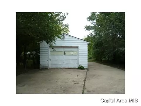 1352 E Walnut, Decatur, IL 62526 photo 2