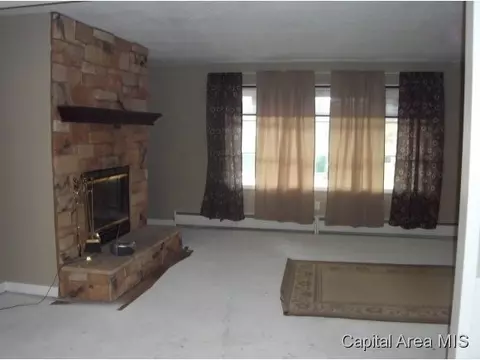 506 S State, Athens, IL 62613 photo 4