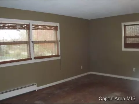 506 S State, Athens, IL 62613 photo 8