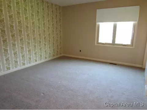 2011 Cardinal Dr, Springfield, IL 62704 photo 7