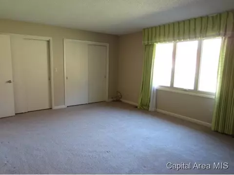 2011 Cardinal Dr, Springfield, IL 62704 photo 5
