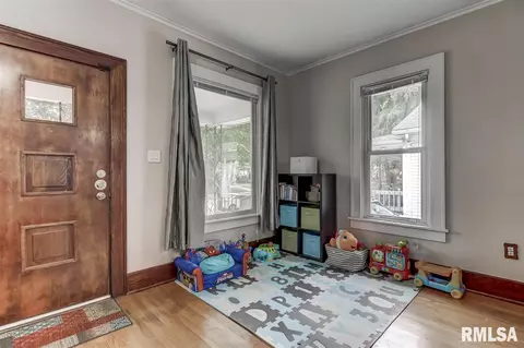 2248 S 10th St, Springfield, IL 62703 photo 9