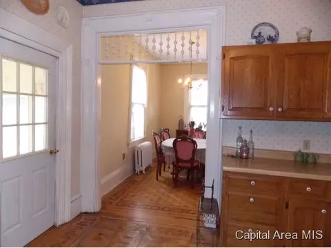 105 E Fortune, Virden, IL 62690 photo 7