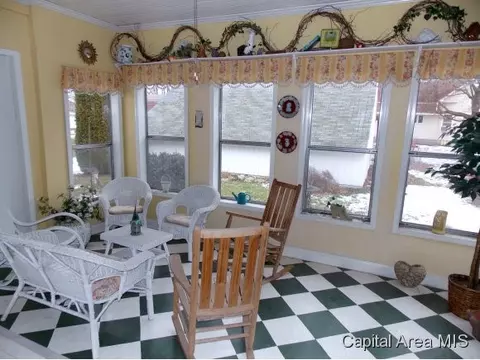 105 E Fortune, Virden, IL 62690 photo 9