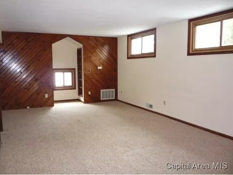 2040 S Park, Springfield, IL 62704 photo 13