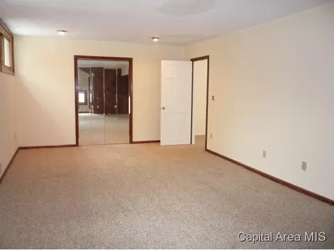 2040 S Park, Springfield, IL 62704 photo 14
