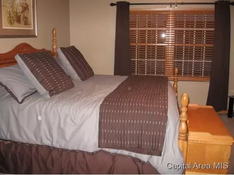 3909 Mapleshade, Springfield, IL 62712 photo 14