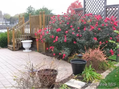 3909 Mapleshade, Springfield, IL 62712 photo 2
