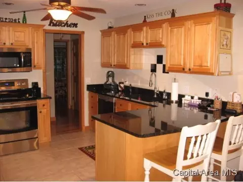 3909 Mapleshade, Springfield, IL 62712 photo 7
