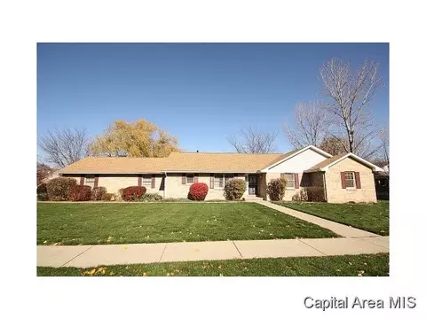 3125 Spring Mill Dr, Springfield, IL 62704 photo 1