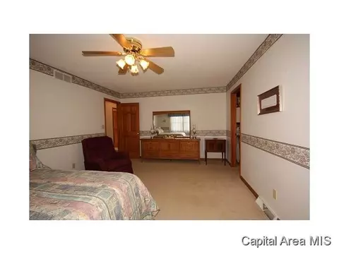 3125 Spring Mill Dr, Springfield, IL 62704 photo 5
