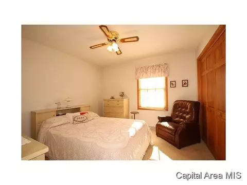 3125 Spring Mill Dr, Springfield, IL 62704 photo 4
