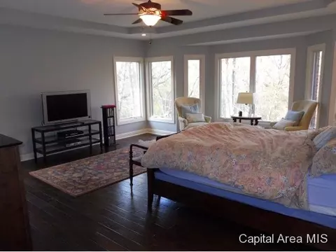 3905 Vanderbilt Cir, Springfield, IL 62711 photo 4