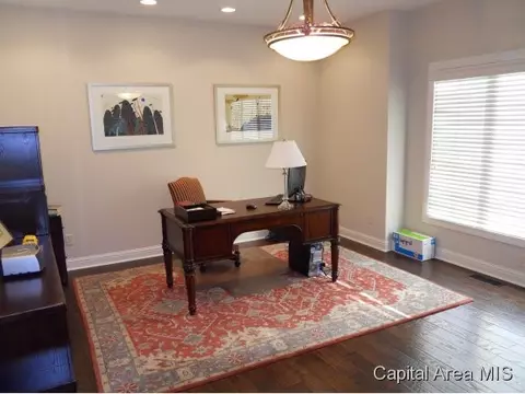 3905 Vanderbilt Cir, Springfield, IL 62711 photo 3
