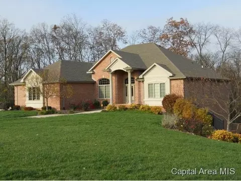 3905 Vanderbilt Cir, Springfield, IL 62711 photo 1