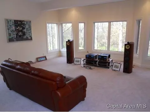 3905 Vanderbilt Cir, Springfield, IL 62711 photo 7
