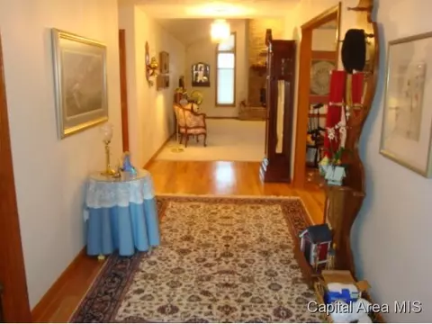 2400 Silver Mill Ct, Springfield, IL 62711 photo 2