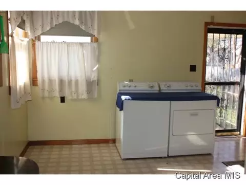 1105 N 12th, Springfield, IL 62702 photo 6