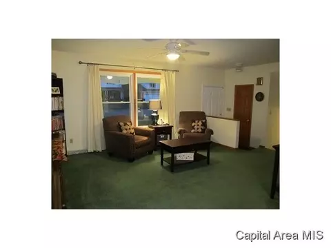 2336 Bates Ave, Springfield, IL 62704 photo 4