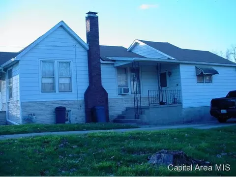 817 E Madison, Riverton, IL 62561 photo 6