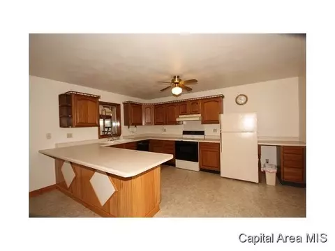 1646 Wildrose, Springfield, IL 62712 photo 4