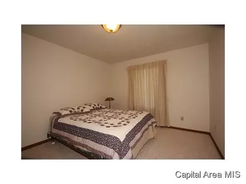 1646 Wildrose, Springfield, IL 62712 photo 13