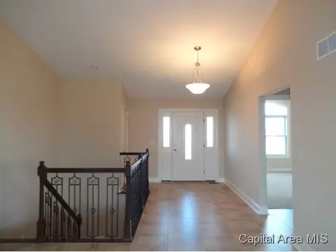5524 Legacy Ln, Springfield, IL 62711 photo 2